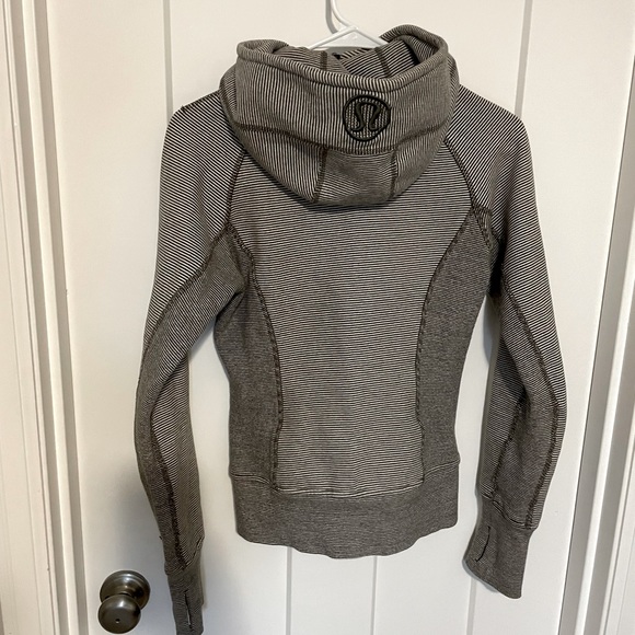 Lululemon Zip Sweater - Picture 4 of 5